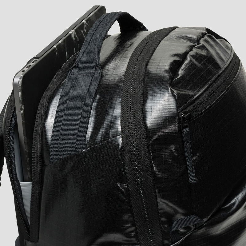 Black/Black
